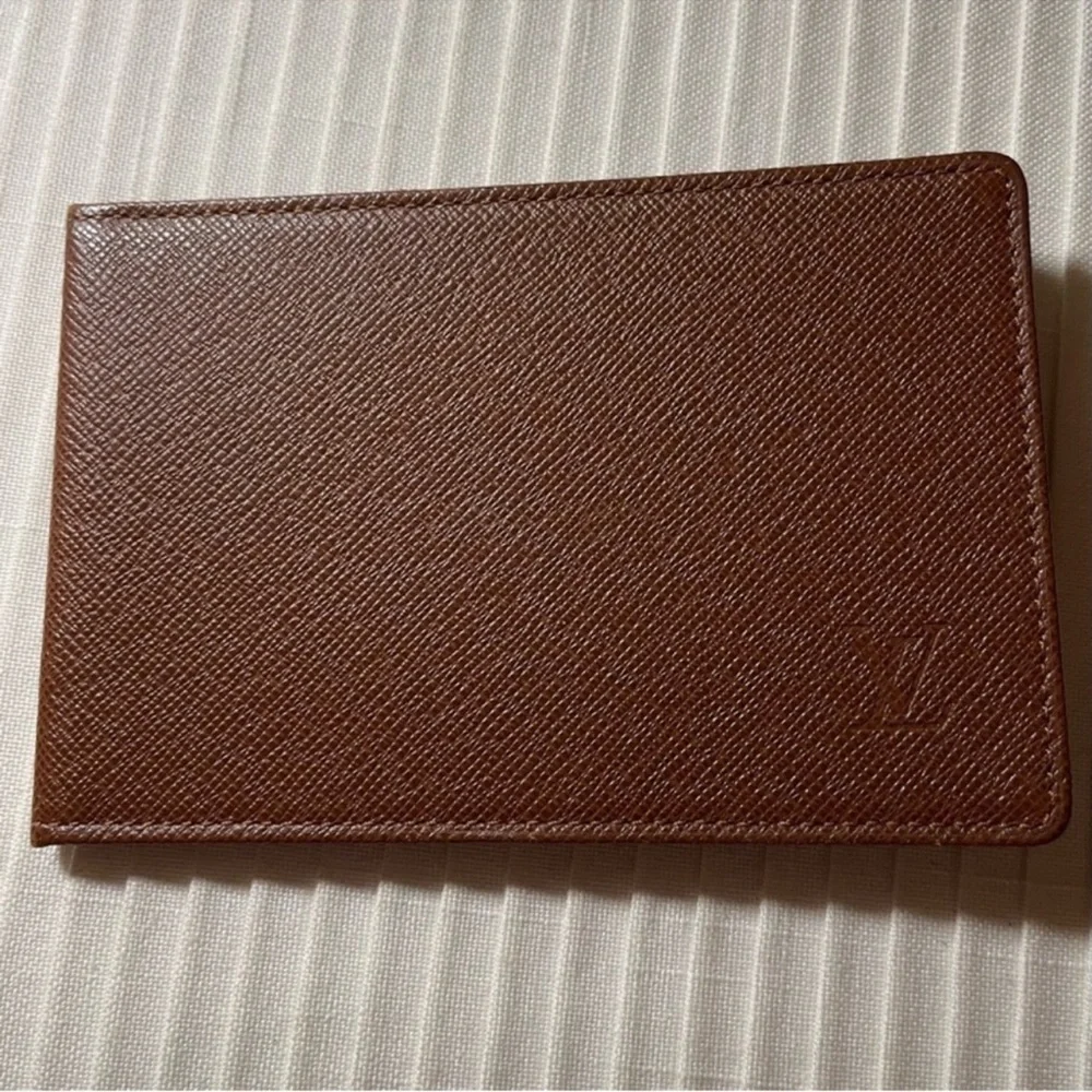 Louis Vuitton Taiga ID Holder Card Wallet Insert